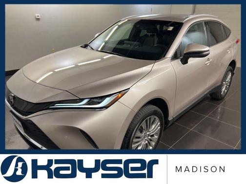 Titanium Glow 2022 Toyota Venza XLE