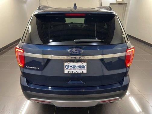 Blue 2017 Ford Explorer Limited
