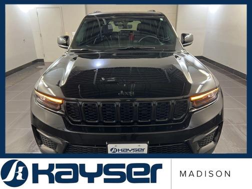 Diamond Black 2025 Jeep Grand Cherokee Laredo