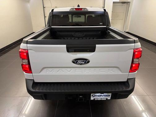 Oxford White 2026 Ford Maverick Lariat