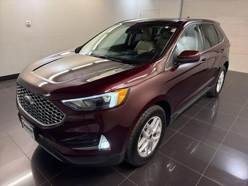 Burgundy 2024 Ford Edge SEL