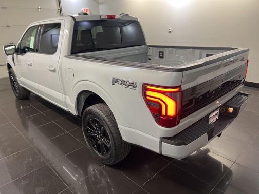 Avalanche 2026 Ford F-150 Platinum