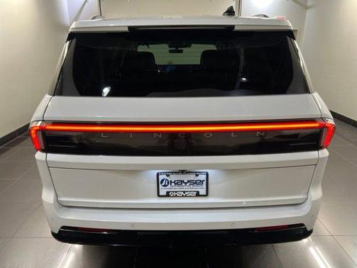Star White 2026 Lincoln Navigator Premiere