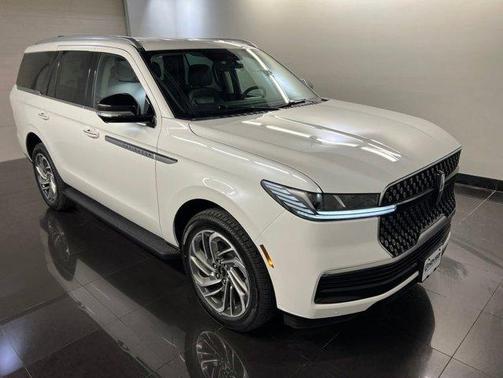 Star White 2026 Lincoln Navigator Premiere