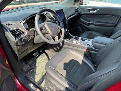 2024 Ford Edge ST Line