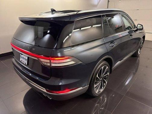 Blue Metallic 2022 Lincoln Aviator Reserve AWD