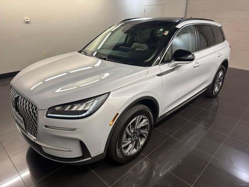 Crystal White 2025 Lincoln Corsair Premiere