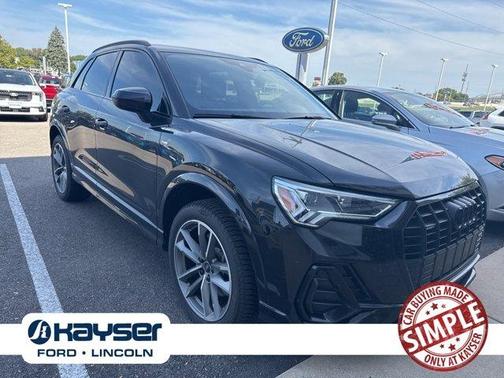 2022 Audi Q3 45 S line Premium