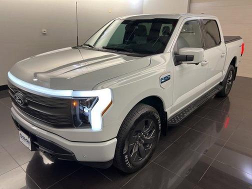 2024 Ford F-150 Lightning LARIAT