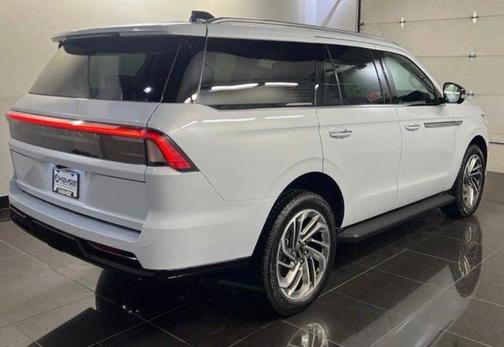 Crystal White Metallic 2026 Lincoln Navigator Premiere