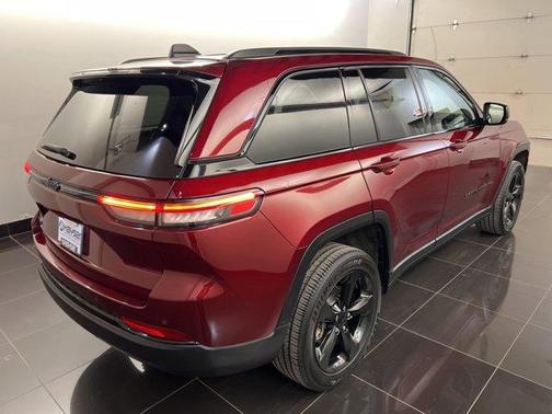 2023 Jeep Grand Cherokee Altitude