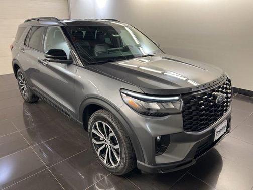 Carbonized Gray Metallic 2026 Ford Explorer ST-Line