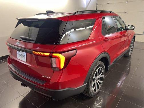 Rapid Red Metallic Tinted Clearcoat 2026 Ford Explorer ST-Line