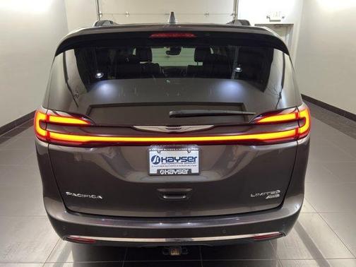 2022 Chrysler Pacifica Limited