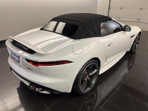 2016 Jaguar F-TYPE R
