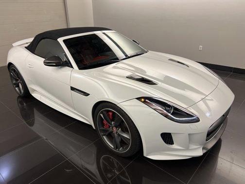 2016 Jaguar F-TYPE R