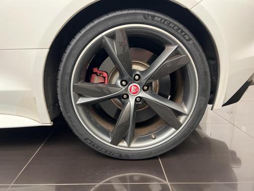 2016 Jaguar F-TYPE R