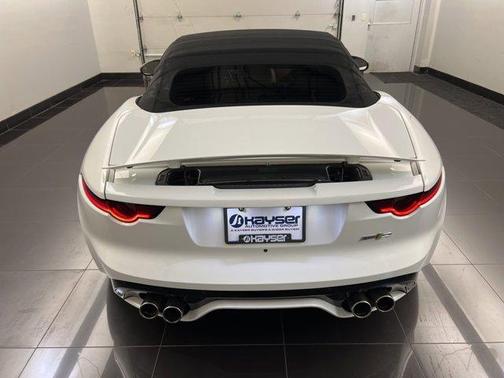 2016 Jaguar F-TYPE R
