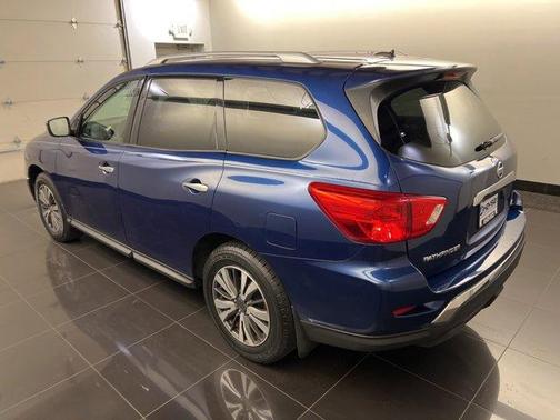 2017 Nissan Pathfinder S