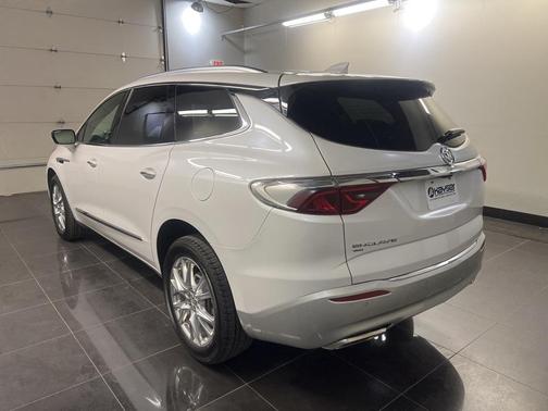 2023 Buick Enclave Premium