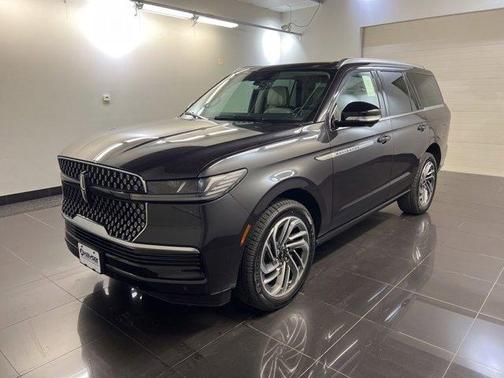 Starlight 2026 Lincoln Navigator Reserve