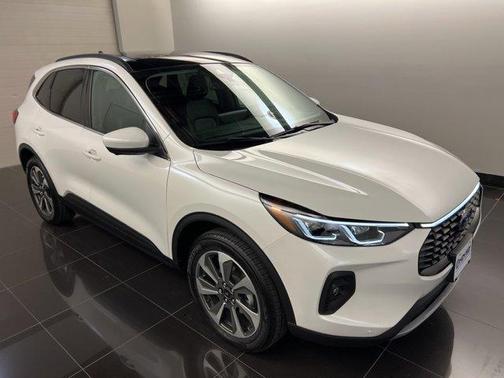 2025 Ford Escape Platinum