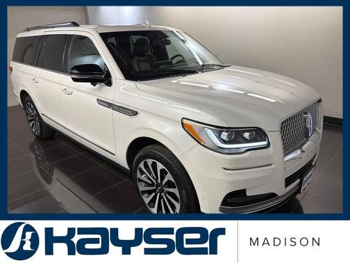 Pristine White 2023 Lincoln Navigator L Reserve