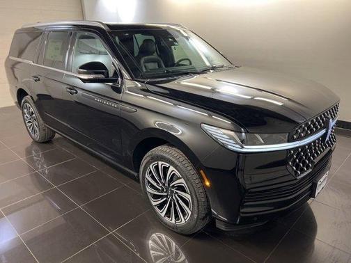 Infinite Black Metallic 2026 Lincoln Navigator L Black Label