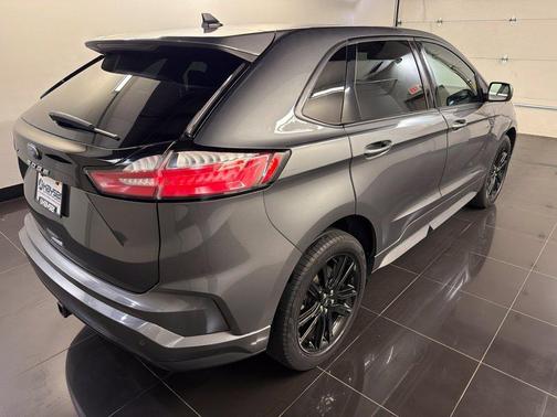 Gray Metallic 2024 Ford Edge ST Line