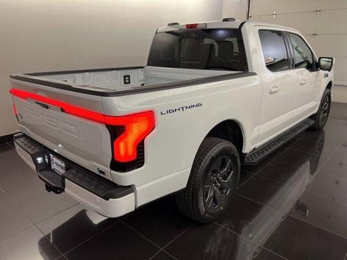 2025 Ford F-150 Lightning LARIAT