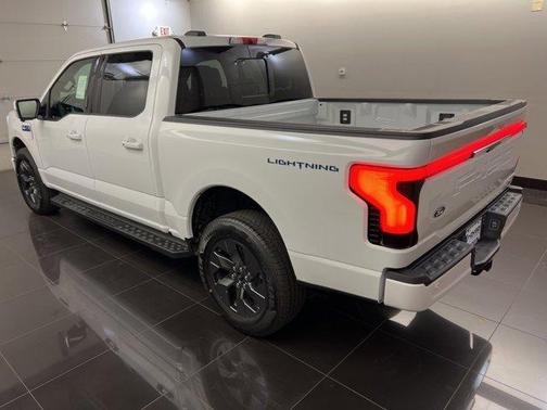 2025 Ford F-150 Lightning LARIAT