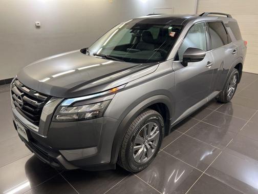 Gun Metallic 2025 Nissan Pathfinder SV
