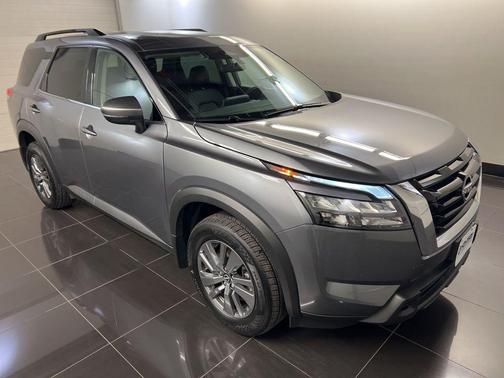 Gun Metallic 2025 Nissan Pathfinder SV