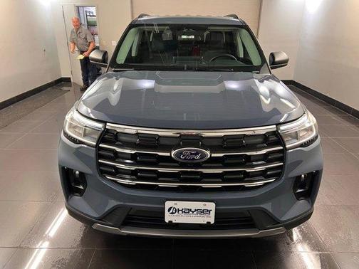 Vapor Blue Metallic 2026 Ford Explorer Active
