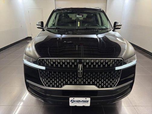 Infinite Black Metallic 2026 Lincoln Navigator Premiere