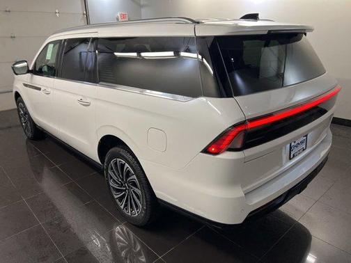 Star White 2026 Lincoln Navigator L Black Label