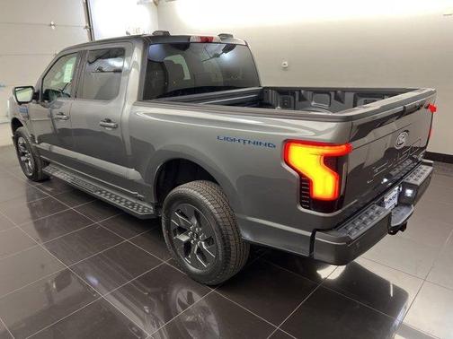 2025 Ford F-150 Lightning Flash
