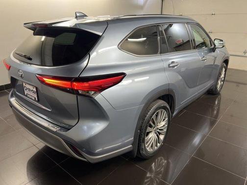 2020 Toyota Highlander Platinum
