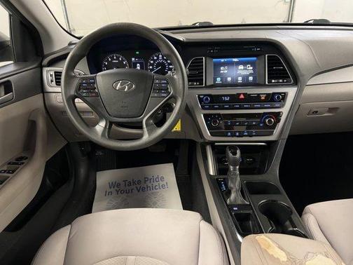 2016 Hyundai SONATA SE