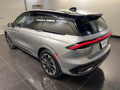 2025 Lincoln Nautilus Reserve