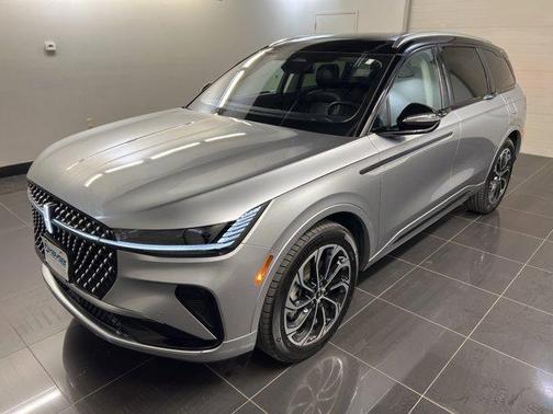 2025 Lincoln Nautilus Reserve