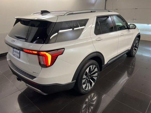 Star White 2026 Ford Explorer Platinum