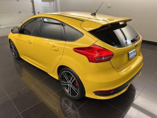 2017 Ford Focus ST Base