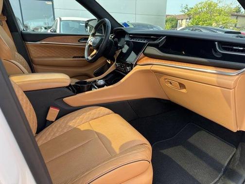 2023 Jeep Grand Cherokee L Summit