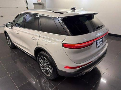 Pearl Metallic 2022 Lincoln Corsair Standard