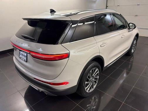 Pearl Metallic 2022 Lincoln Corsair Standard