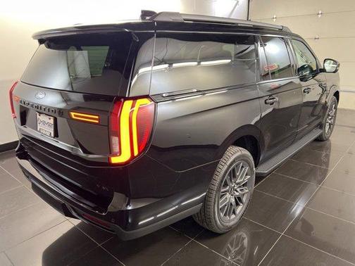 Agate Black Metallic 2026 Ford Expedition Max Platinum