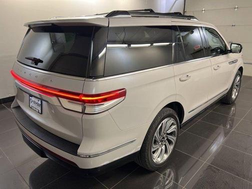 2023 Lincoln Navigator Reserve