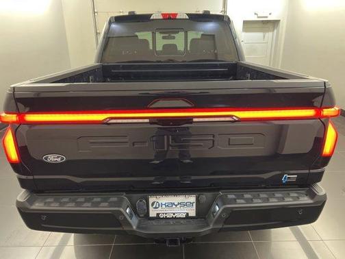 2025 Ford F-150 Lightning LARIAT