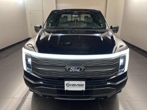2025 Ford F-150 Lightning LARIAT
